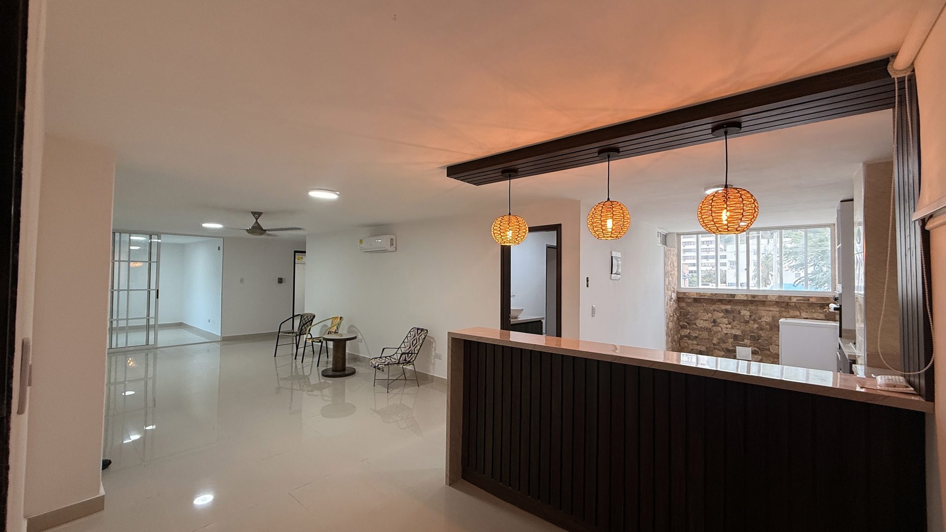 Apartamento en arriendo edificio la playa 2